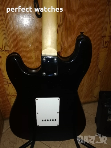 Електрическа китара Power Play с кубе и свързващ аудио кабел , снимка 8 - Китари - 52389404