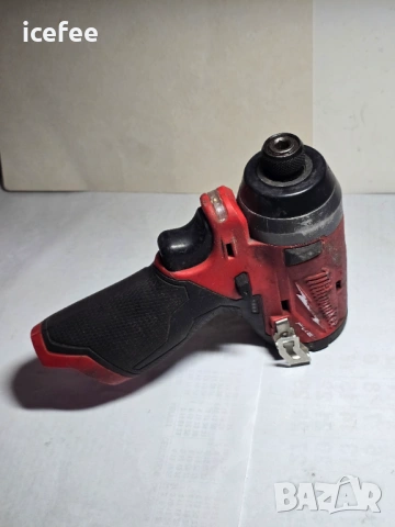 Milwaukee M12 FID импакт винтоверт