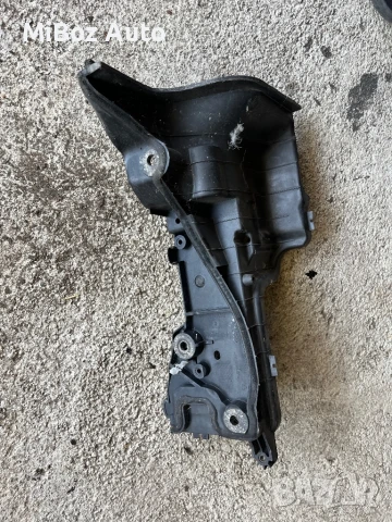 Държач акумулатор Рейндж Роувър Range Land Rover L322, снимка 3 - Части - 50994596