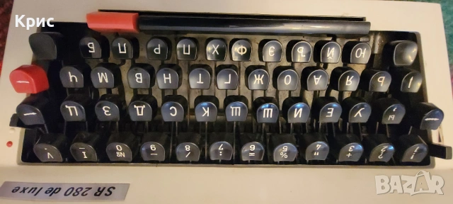 Пишеща машина, снимка 4 - Антикварни и старинни предмети - 54168907