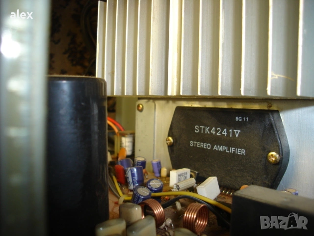 Усилвател-Sharp cp 7700 hmk2 2по120 вата 8 ома, снимка 2 - Ресийвъри, усилватели, смесителни пултове - 54078768