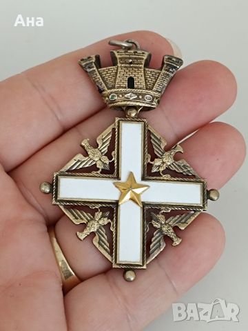Сребърен Италиански орден за заслуги към Републиката

, снимка 2 - Антикварни и старинни предмети - 46407822