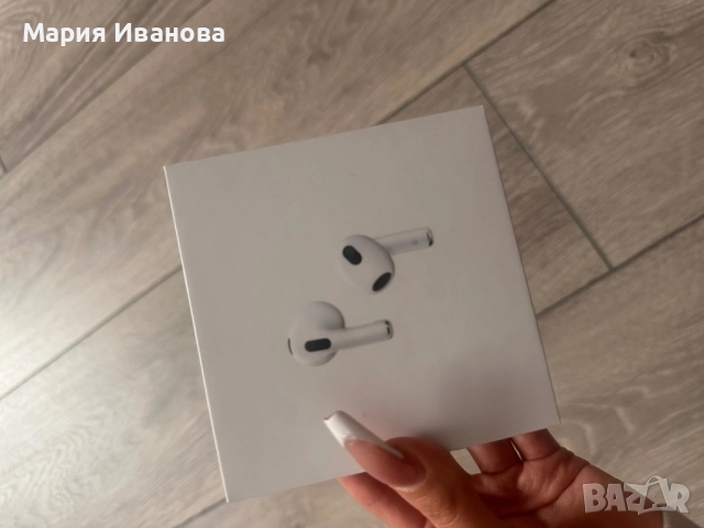 Слушалки, Apple AirPods3 with Lightning Charging Case, снимка 4 - Калъфи, кейсове - 52087310