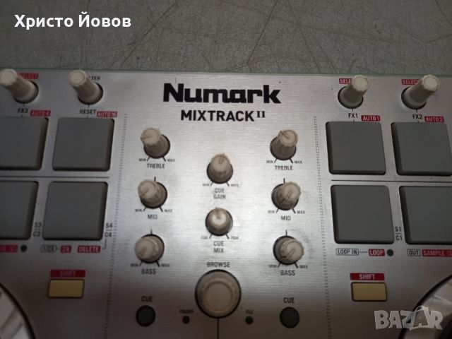 DJ Контролер Numark Mixtrack 2, снимка 1 - Ресийвъри, усилватели, смесителни пултове - 46439842