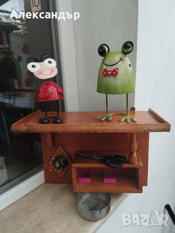 Етажерка- иглинарник