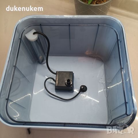 Автоматичен диспенсер за вода за домашни любимци Mellerware 3L, снимка 10 - Други стоки за животни - 46186559