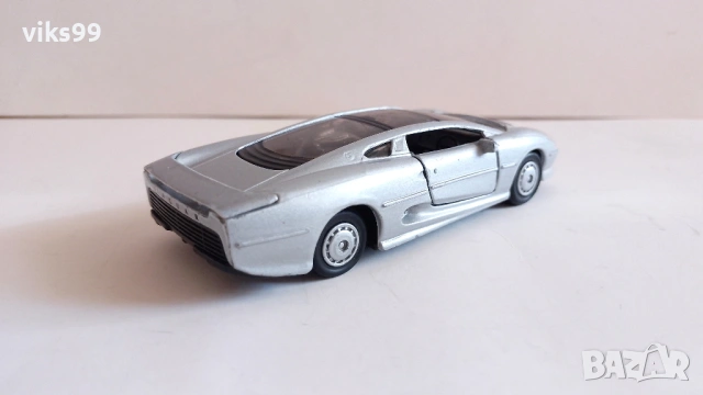 Jaguar XJ220 Maisto - Мащаб 1:40, снимка 4 - Колекции - 53189911