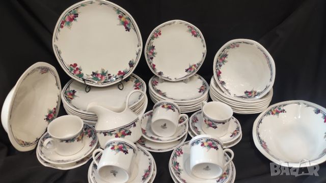 Сервиз/части за хранене Royal Doulton от линията Autumns Glory, снимка 10 - Сервизи - 45899550