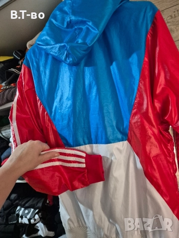 Adidas originals ветровка, снимка 4 - Спортни дрехи, екипи - 52184793