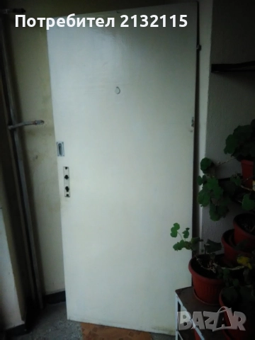 Входна врата  Апартамент Панел