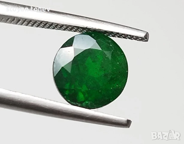 Цаворит в наситено зелен цвят и рядко срещана форма 1.53кт.! Нов, снимка 8 - Други - 50350615