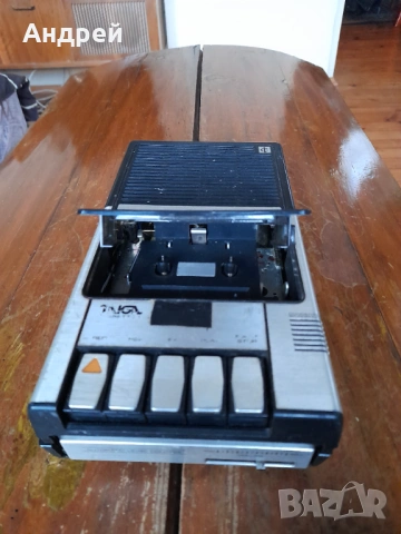 Стар касетофон Taiga W-5385, снимка 2 - Антикварни и старинни предмети - 53890129