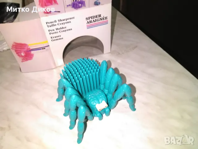 Моливник и острилка нови спайдер паяк