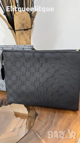 клъч Louis Vuitton , снимка 2 - Чанти - 52260370