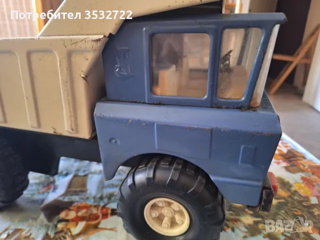 Руски камион Lada Uragan, снимка 3 - Антикварни и старинни предмети - 50170190