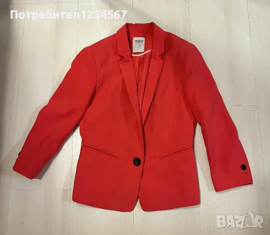 Дамско сако Bershka корал, снимка 1 - Сака - 48375160