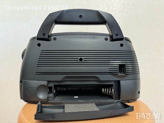 Радио Grundig Music Boy 180, снимка 7 - Радиокасетофони, транзистори - 45683591