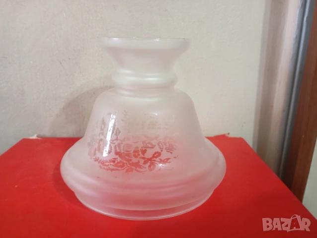 Куполно стъклен за лампа