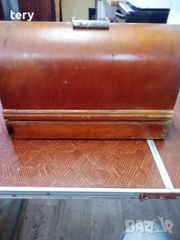 Продавам стара шевна машина руска Варна , снимка 3 - Антикварни и старинни предмети - 53991904