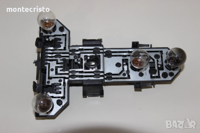 Лява платка стоп VW Bora седан (1998-2005г.) 1J5945257 ляв ламподържач