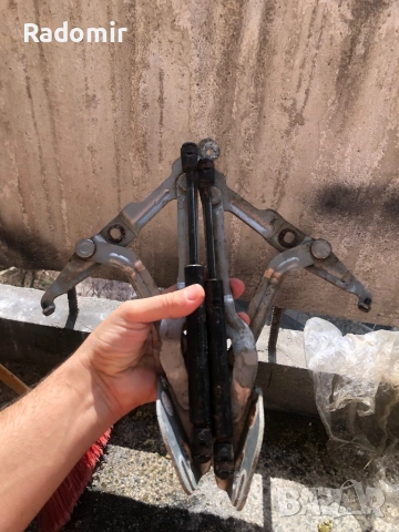 Оригинални амортисьори багажник ОЕМ Bmw e39 2000 г