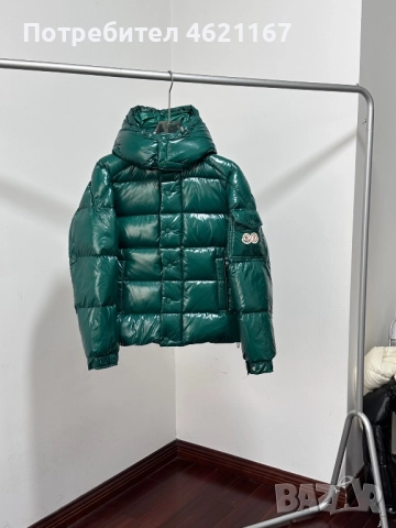 Яке Moncler