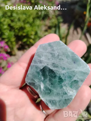 Едностранно полиран флуорит от Индия, много изгодно , снимка 2 - Колекции - 50127303