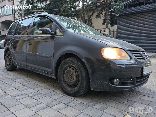 VW Touran 2.0 FSI, 2004 г., снимка 8 - Автомобили и джипове - 51953936