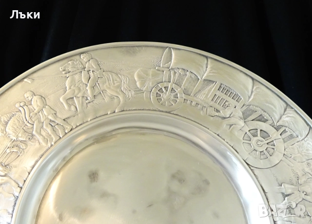 Калаена чиния с търговски керван,конници,войска. , снимка 3 - Антикварни и старинни предмети - 52665040