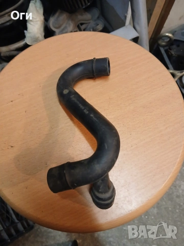 Маркуч картерни газове за Фолксваген Пасат В4 1.8 90к.с., снимка 2 - Части - 53745752