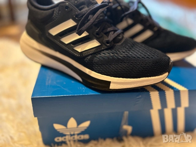 Дамски маратонки Adidas , снимка 2 - Маратонки - 53212607