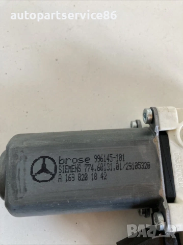 Мотор за стъклоповдигач предна дясна врата за Mercedes A Class W169 (2008) A1698201842 , снимка 2 - Части - 54157730