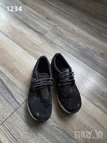 Дамски маратонки On cloud размер 37.5, снимка 4 - Маратонки - 53900570