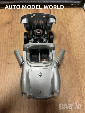 Метална колекционерска количка модел PORSCHE 356A Cabrio 1960 1:18, снимка 5 - Колекции - 52324273