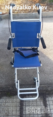 Детска инвалидна количка