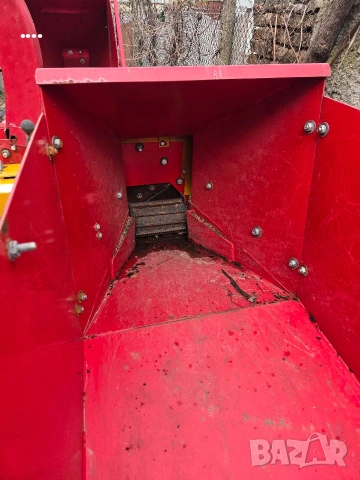 Продавам дробилка за клони , снимка 3 - Селскостопанска техника - 53963675