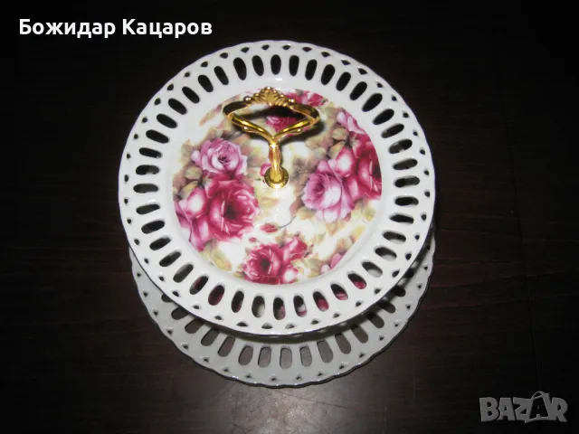 Двуетажно порцеланово плато.  Цена - 17 лева   (8.69 €)Пращам по Еконт., снимка 3 - Сервизи - 50377814