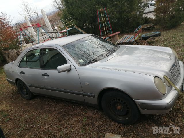 Mercedes E250TD, снимка 3 - Автомобили и джипове - 45235779