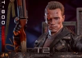 Hot Toys Terminator 2: Judgement Day DX46 T-800 Battle Damaged Version 2.0, снимка 4