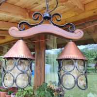 Красив старинен полилей от ковано желязо, дърво и красиви стъкленици и орнаменти , снимка 3 - Лампи за таван - 45435412