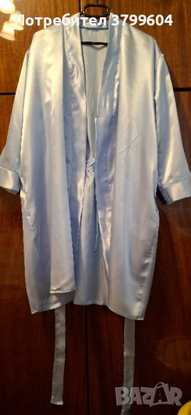 продавам чисто нов стенен халат, снимка 1