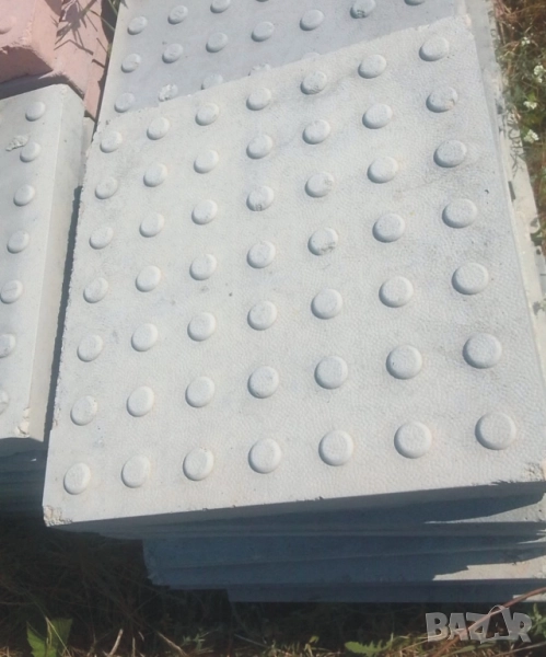 ПЛОЧКИ тротоарни 40х40см. ВТОРО качество, бетонни сиви и цветни.. Имаме с различни шарки, орнаменти , снимка 1