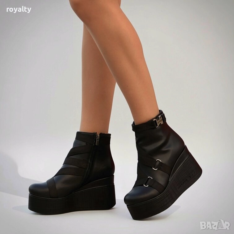 Боти на платформа - черна кожа с бронз катарами, снимка 1
