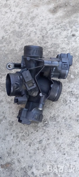 Дроселова клапа 1.6 HDI Peugeot 407 / Citroen C5, снимка 1