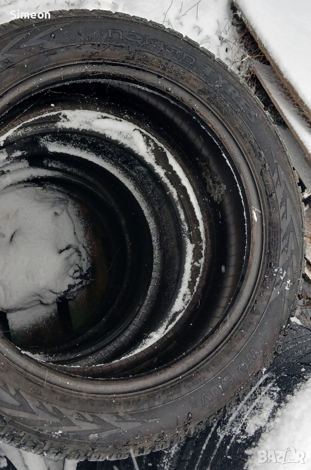 Зимни гуми 235/50/18, снимка 1