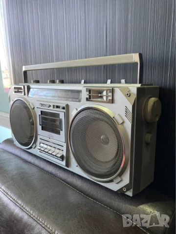 	SHARP GF-7474Z VINTAGE RETRO BOOMBOX радио касетофон, снимка 4 - Радиокасетофони, транзистори - 53389097