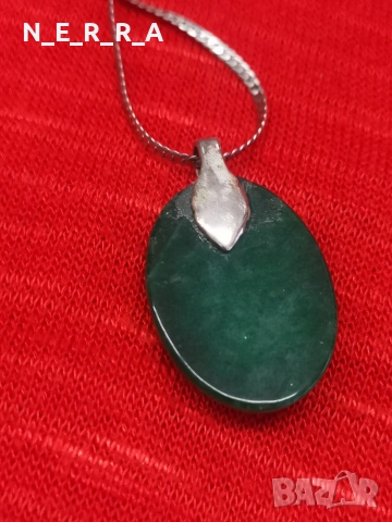 Медальон с естествен камък-нефрит, снимка 3 - Колиета, медальони, синджири - 53560756