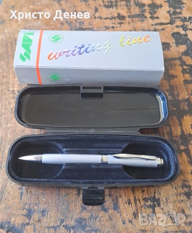 химикалка метална сребърна Сапи Sapi Италия Italy с UV фенерче в кутия , снимка 2 - Ученически пособия, канцеларски материали - 53733040