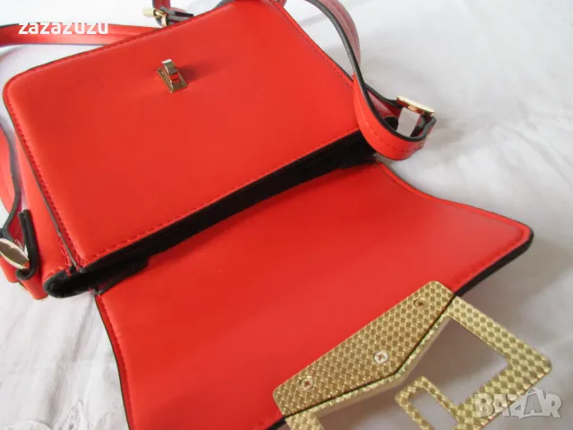 Малка дамска чанта през рамоцвят червен, снимка 4 - Чанти - 50015378