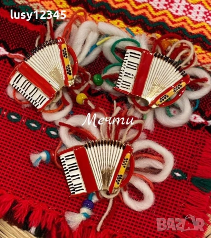 Брошки мартенички акордеончета! , снимка 3 - Декорация за дома - 53161590